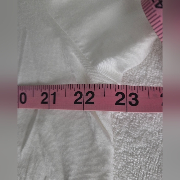 Crazy Shirts Size M and L - White Graphic T-Shirt Colorful Peruvian Escudo - Picture 10 of 11